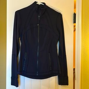 Lululemon define jacket size 4